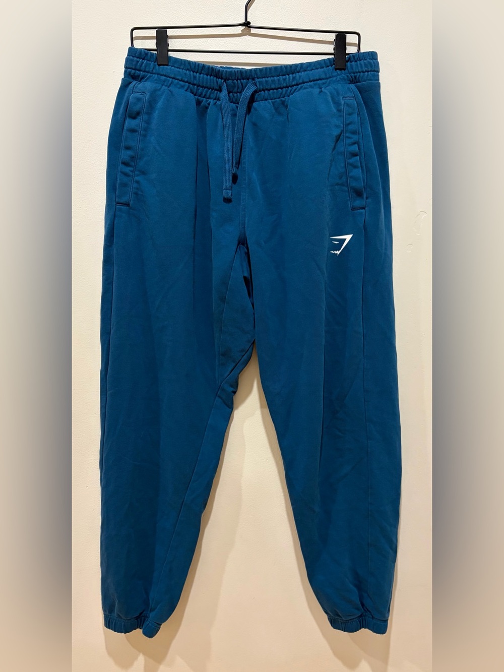 Gymshark Essential Oversized Blue Joggers Sweatpants - Men’s Size Large pockets